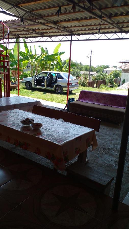 Guesthouse U Moti New Athos ภายนอก รูปภาพ