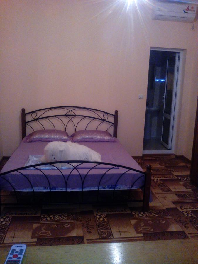 Guesthouse U Moti New Athos ภายนอก รูปภาพ