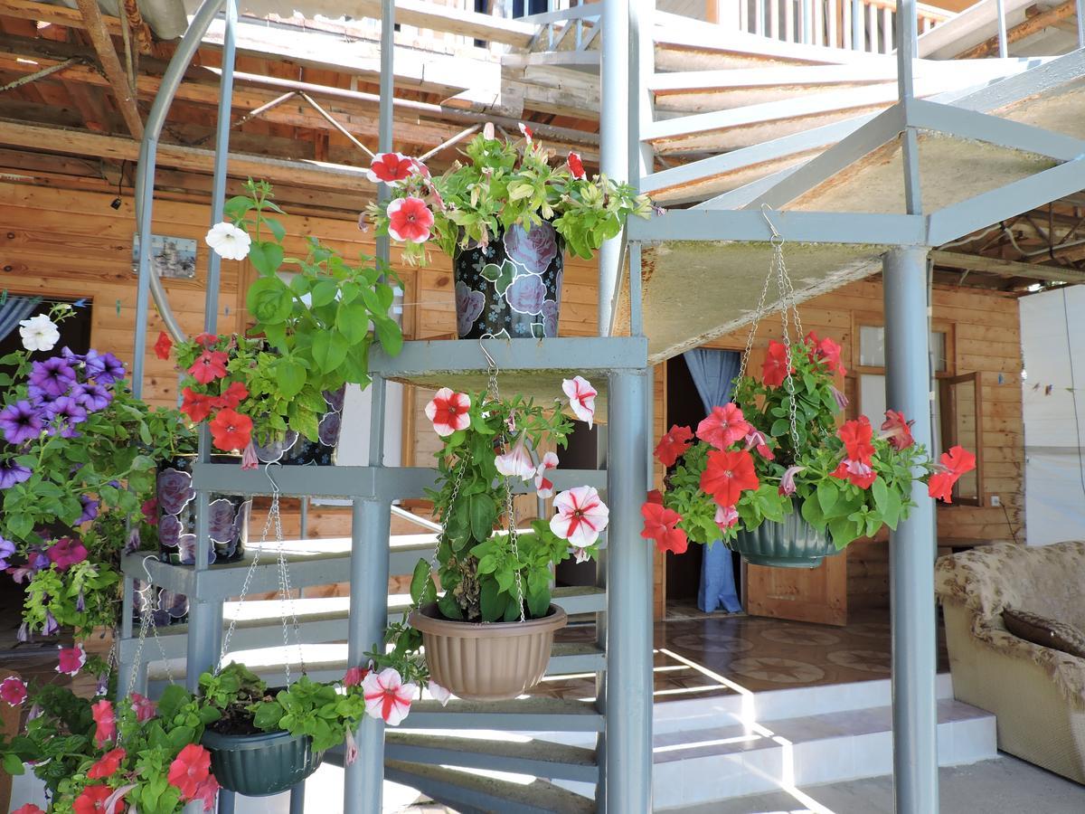 Guesthouse U Moti New Athos ภายนอก รูปภาพ