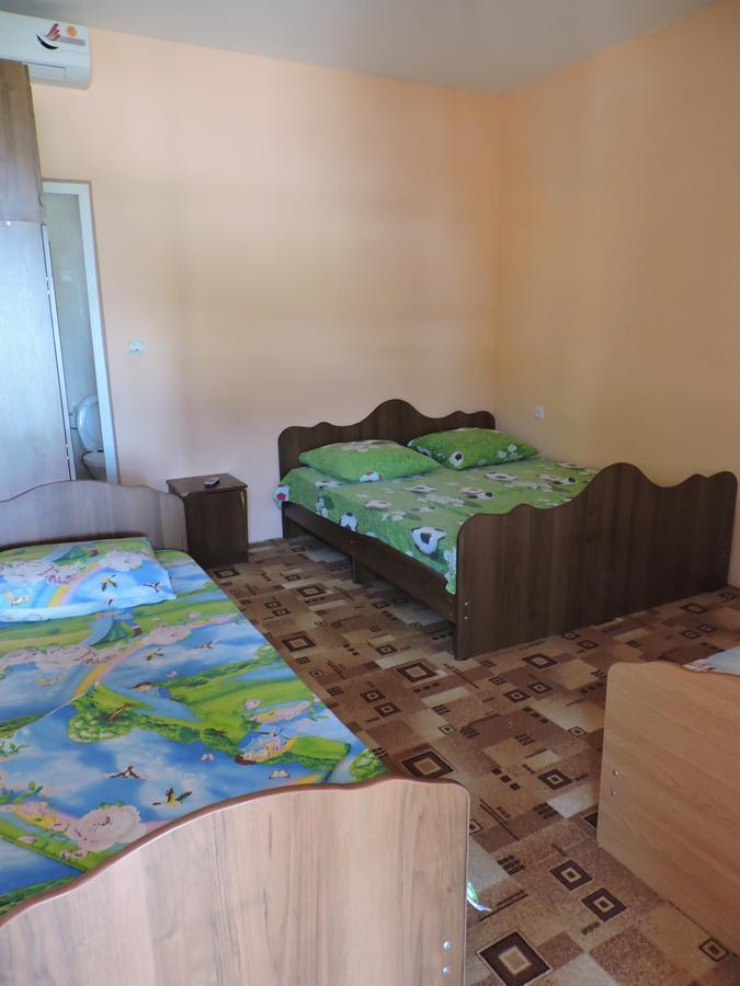 Guesthouse U Moti New Athos ภายนอก รูปภาพ