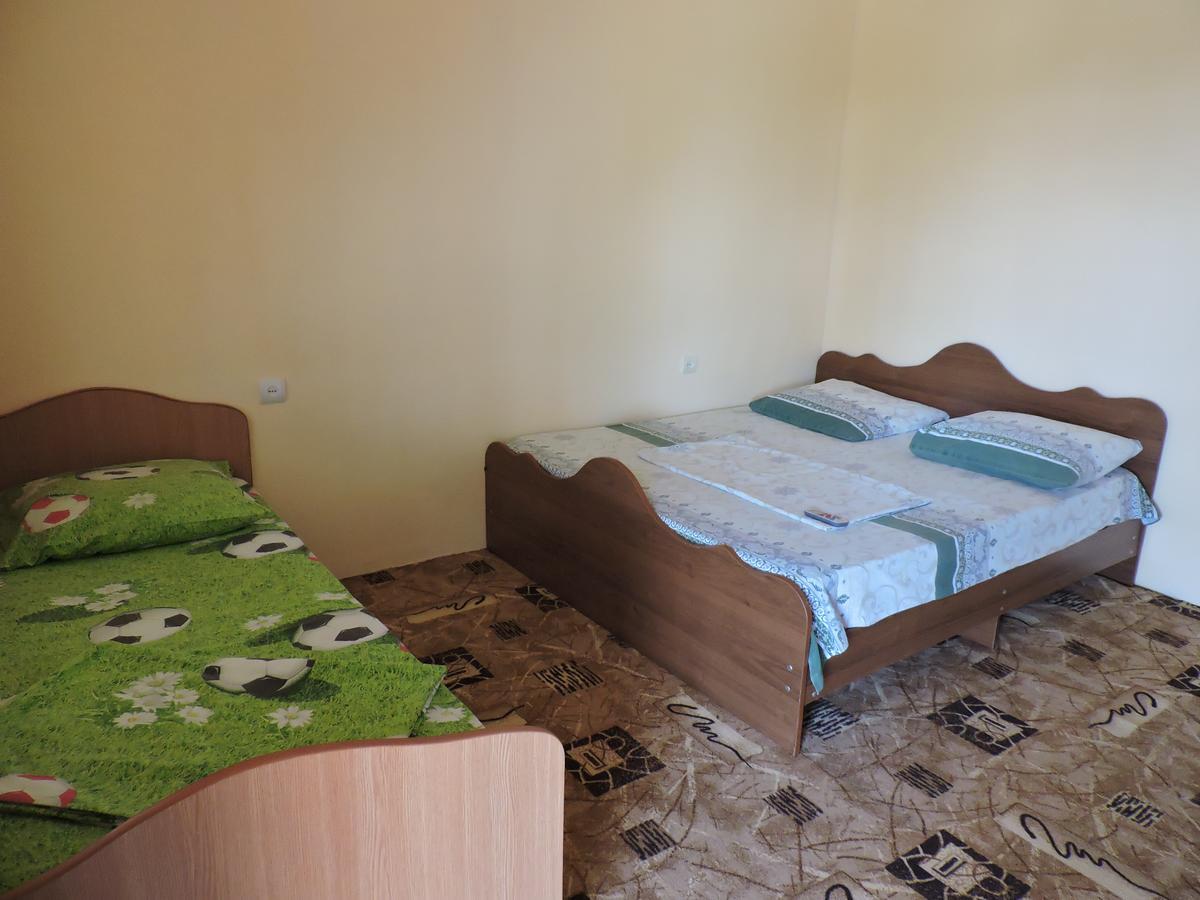 Guesthouse U Moti New Athos ภายนอก รูปภาพ