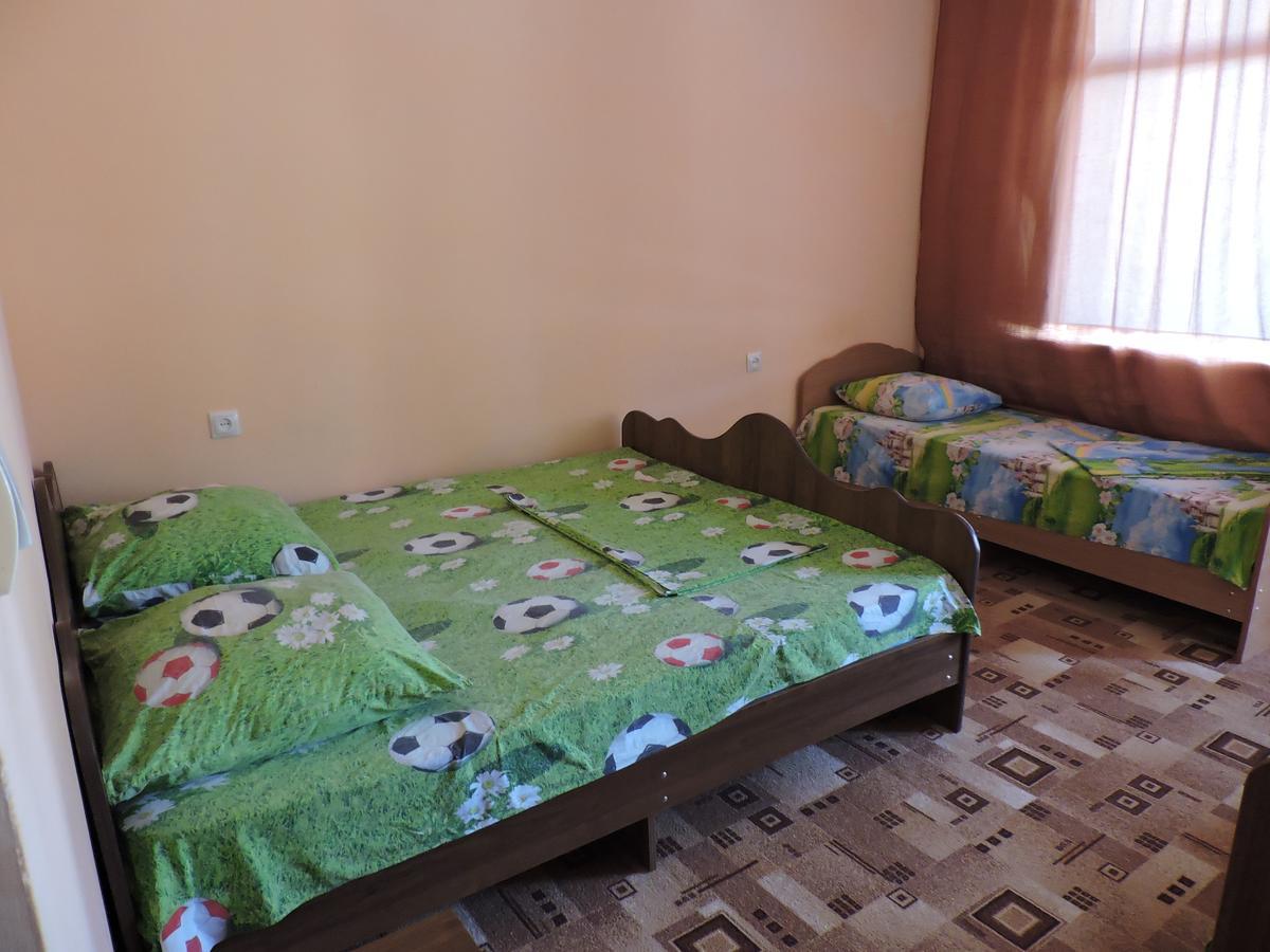 Guesthouse U Moti New Athos ภายนอก รูปภาพ